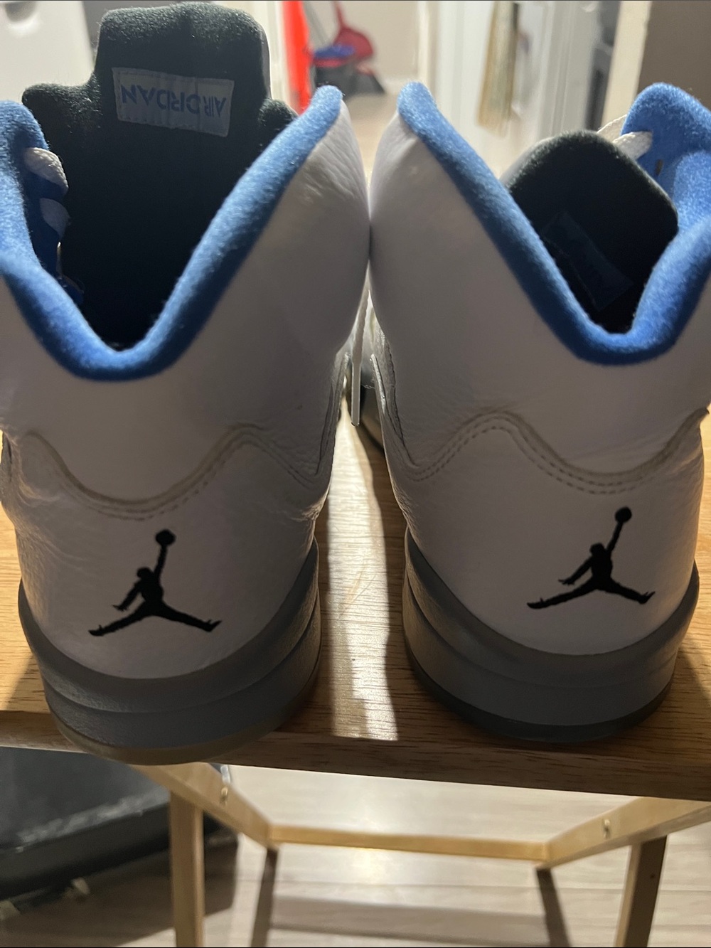 Men Jordan White and Blue Retro High-Top Sneakers